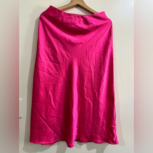 johnnie-O Fuchsia A-Line Skirt - Picture 1 of 11